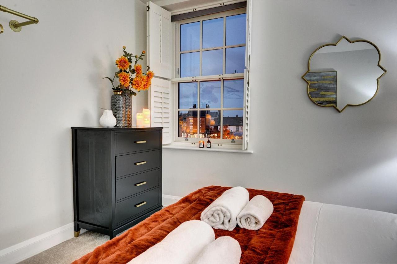 The Penthouse - Allocated Parking With City Views Ripon Buitenkant foto